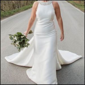 Aire Barcelona Ornela wedding dress with detachable train
